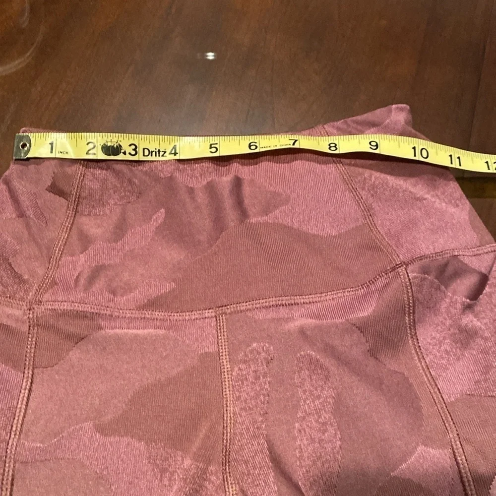 The North Face Women's Motivation High Rise Leggings in Camo Print size Small